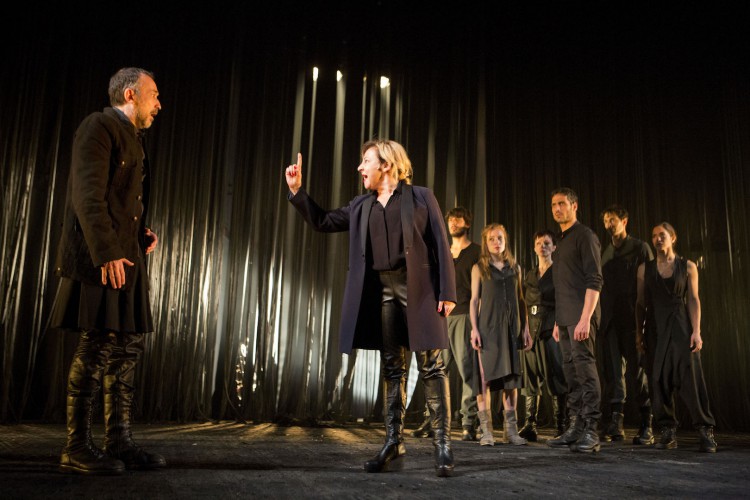 TdlC-ANTIGONA_06_FotografiaLuisCastilla_elNorteCyC-750x500