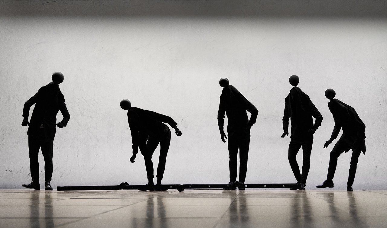 Transverse-Orientation-di-Dimitris-Papaioannou-ph.-Julian-Mommert